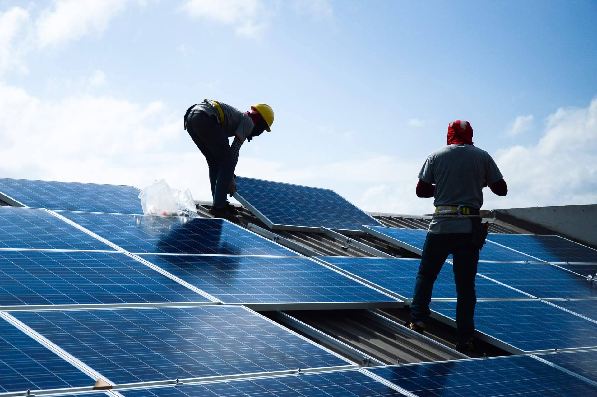 Qué tipos de paneles solares existen y cuál elegir de la mano de Solomnia