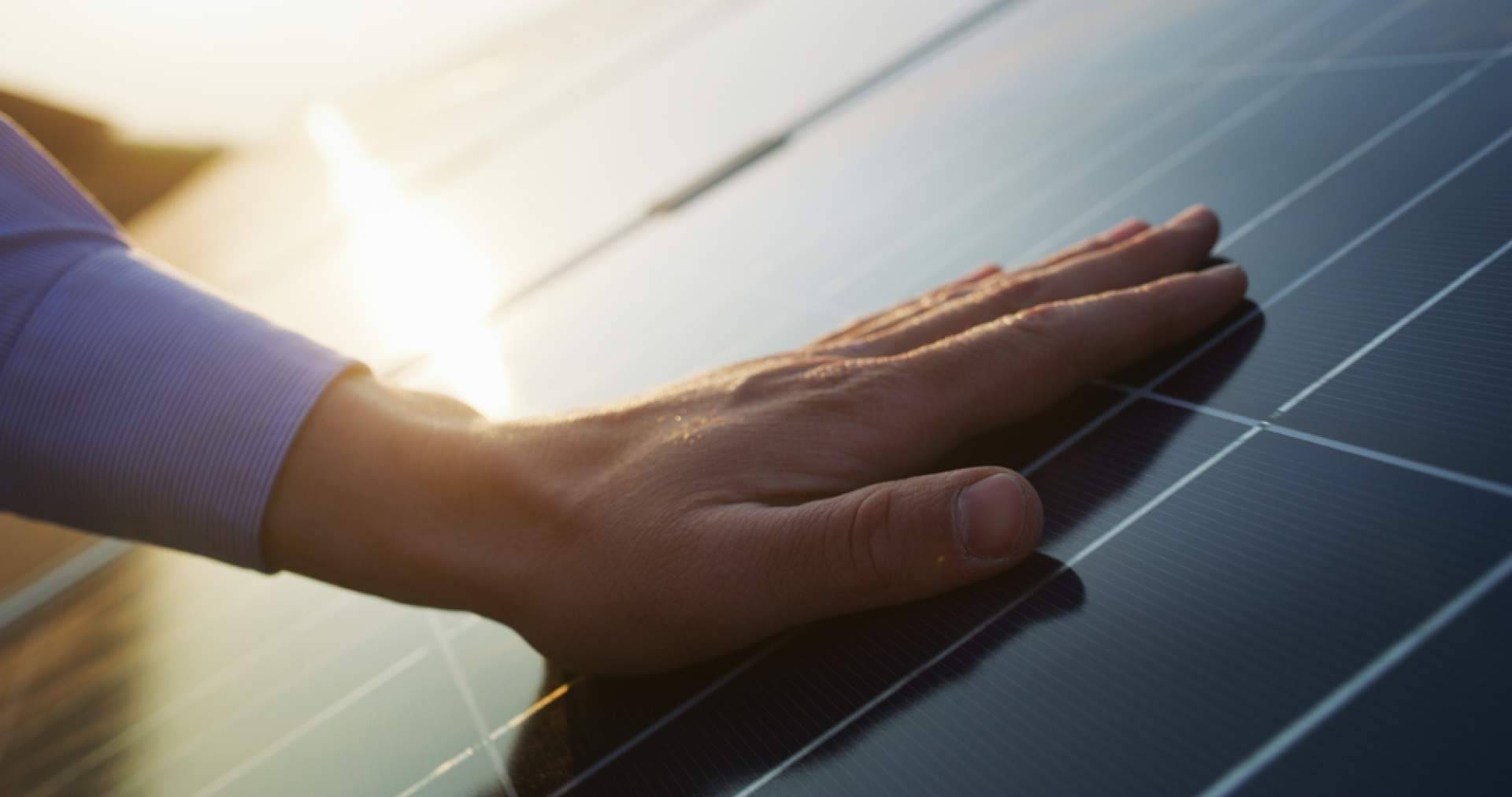 Rebacas y sus kits de placas solares y asesoría