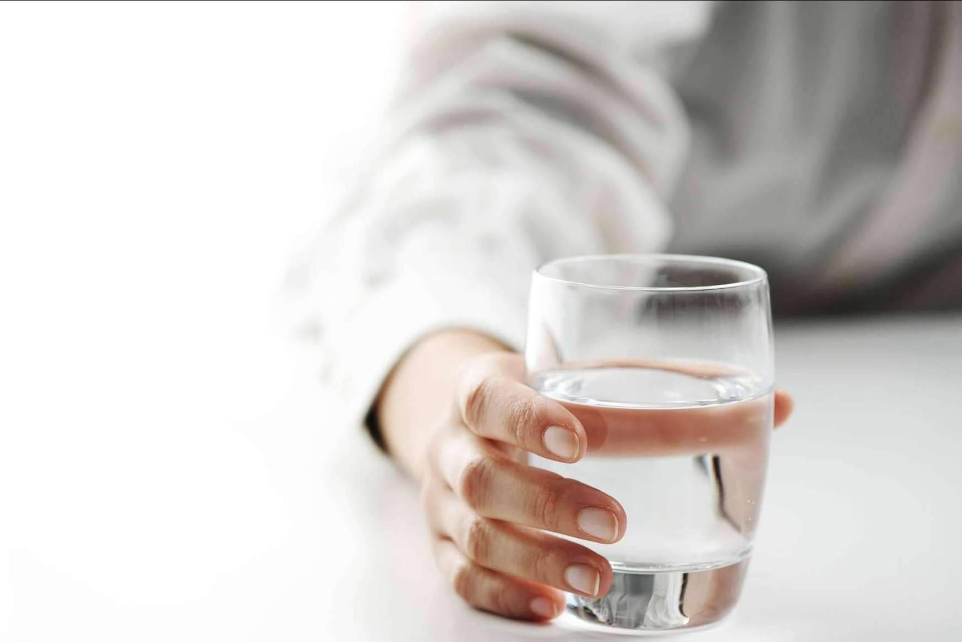 Diversas razones para adquirir máquinas de agua para empresas