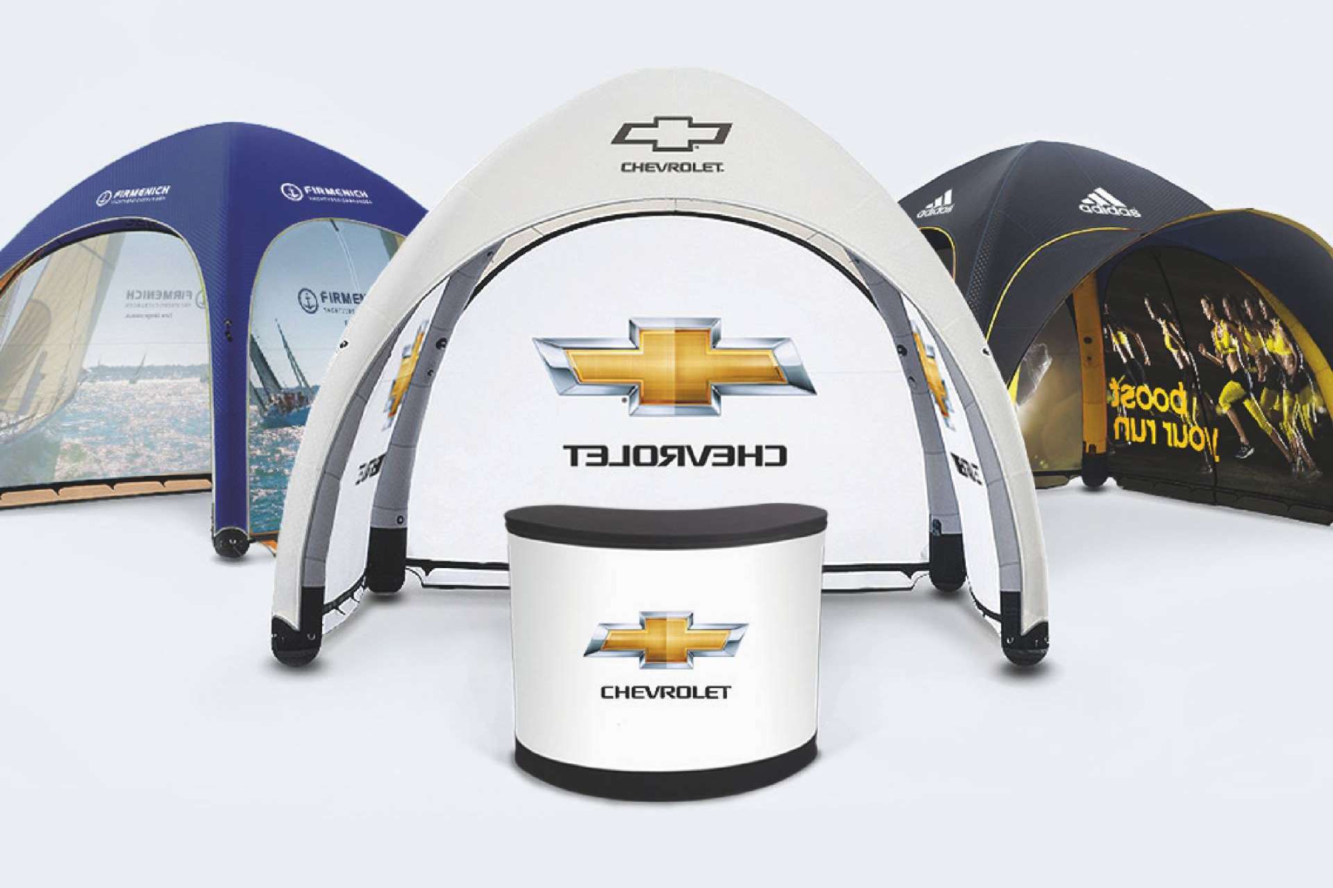 Amplia variedad de carpas hinchables para diferentes usos y aplicaciones con Olikastands