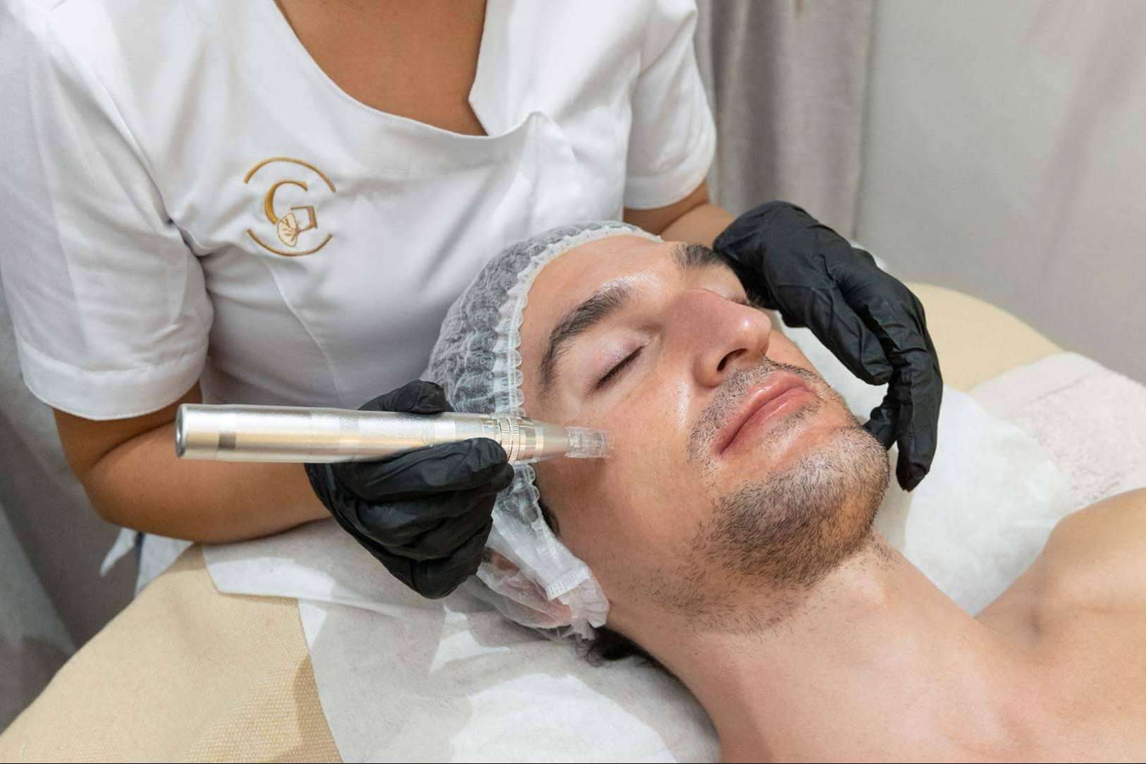 Cómo eliminar las manchas de la piel en centros de estética especializados como G&G Beauty