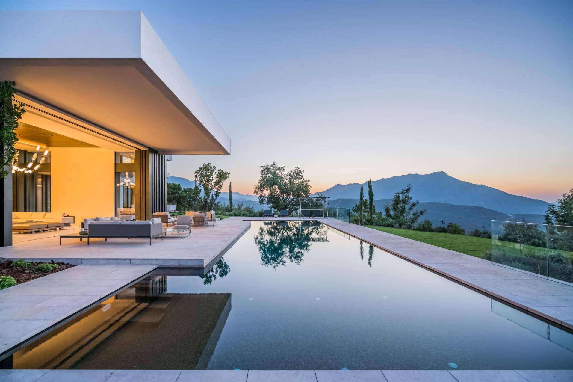 Razones por las que invertir en una residencia de lujo en La Zagaleta, Málaga, por Zeuthen & Company