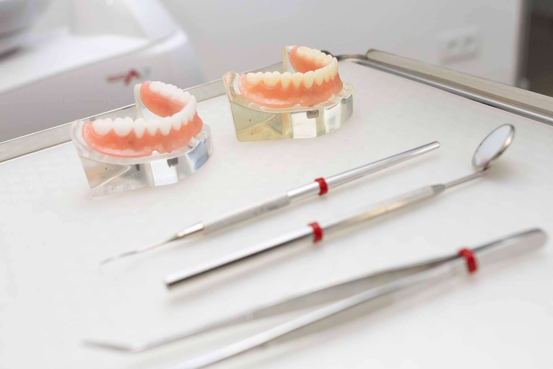 Odontología y estética facial con los servicios innovadores de Clínica Dental Calvo de Mora