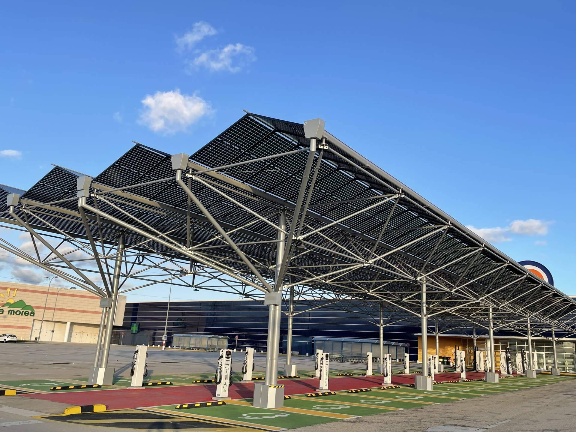 32 nuevos puntos de recarga para vehículos eléctricos en La Morea, Navarra, inaugurados por Etecnic