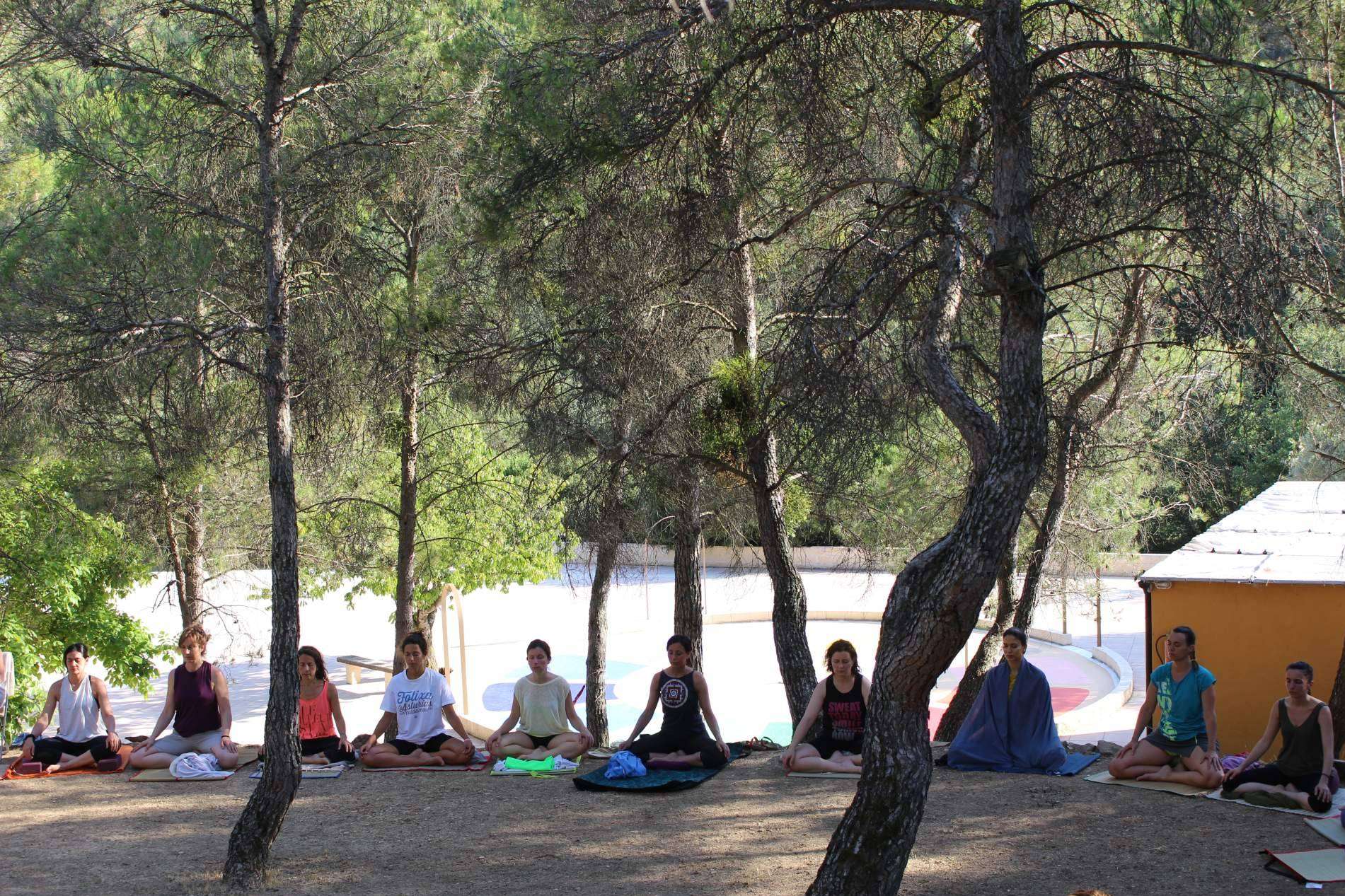 Retiros intensivos de yoga en la Escuela Mahashakti