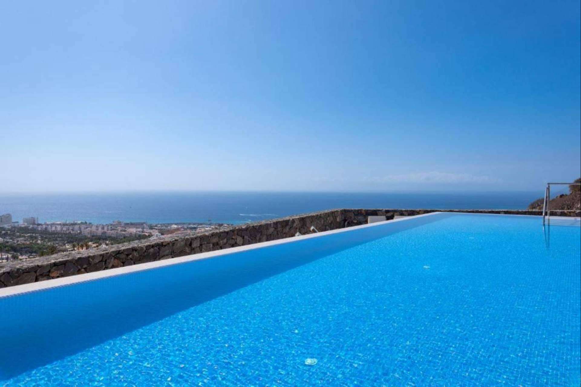 Villas de lujo y servicios exclusivos para unas vacaciones inolvidables en Tenerife de la mano de Canarias.com