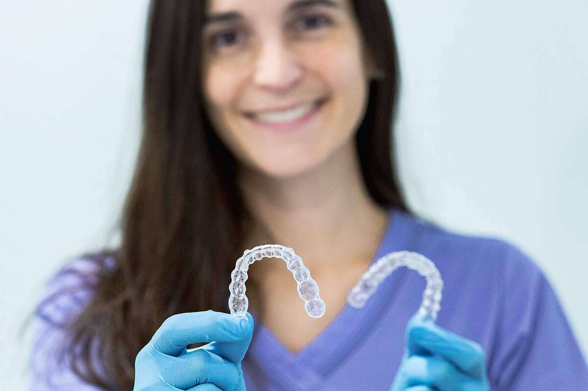 ¿Qué tipos de prótesis dentales recomiendan en la Clínica Dental Dentinos?