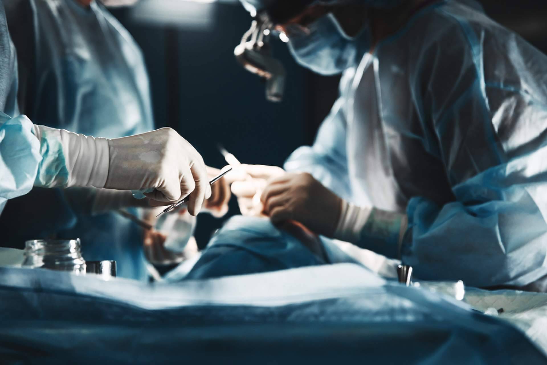 Turismo médico en Málaga. Pacientes de toda España visitan al Doctor Carlos Morales para tratar su hernia discal