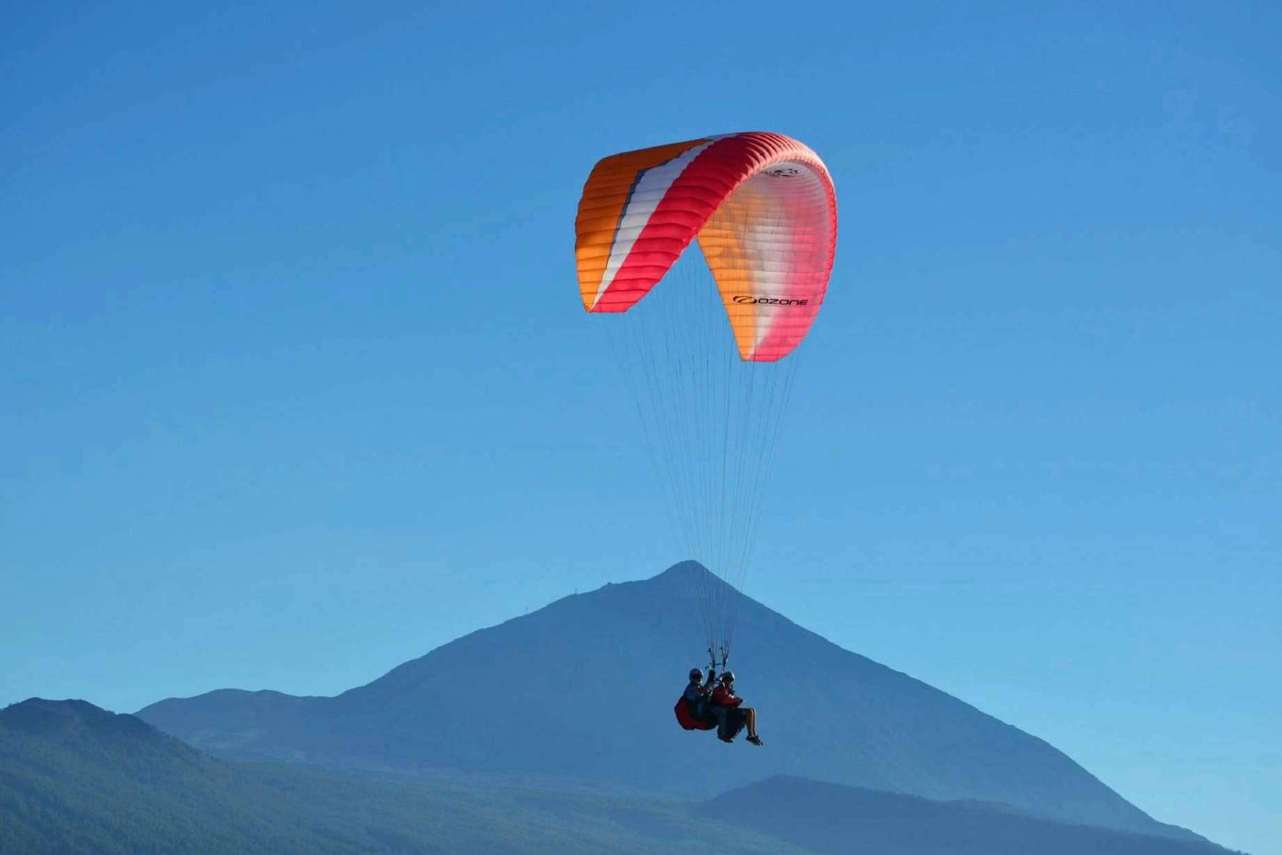 Cualquier persona puede acceder al paragliding adeje, con Tenerfly