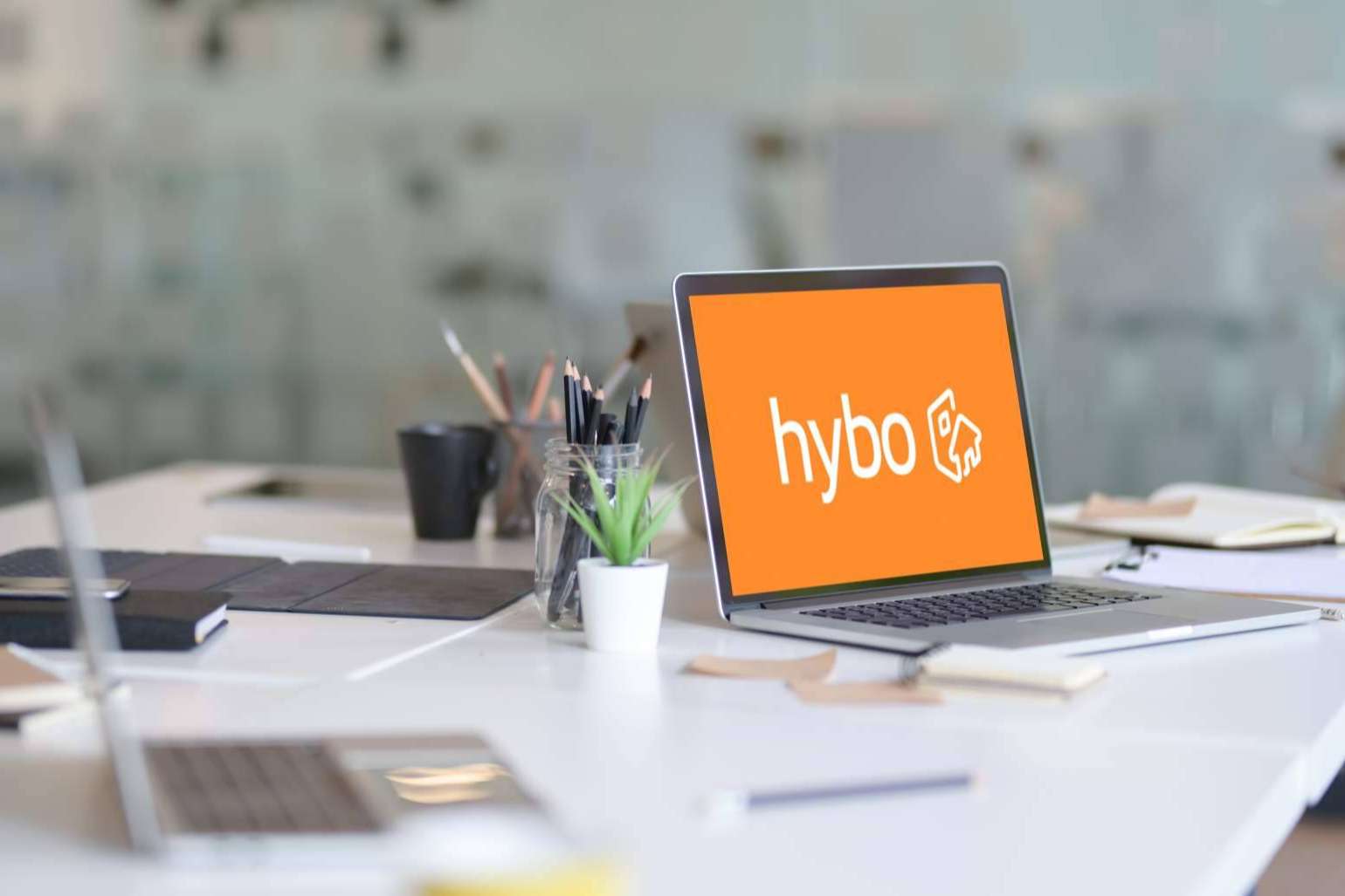 ¿Cuáles son los ahorros que una empresa puede obtener al contar con el gestor Hybo?