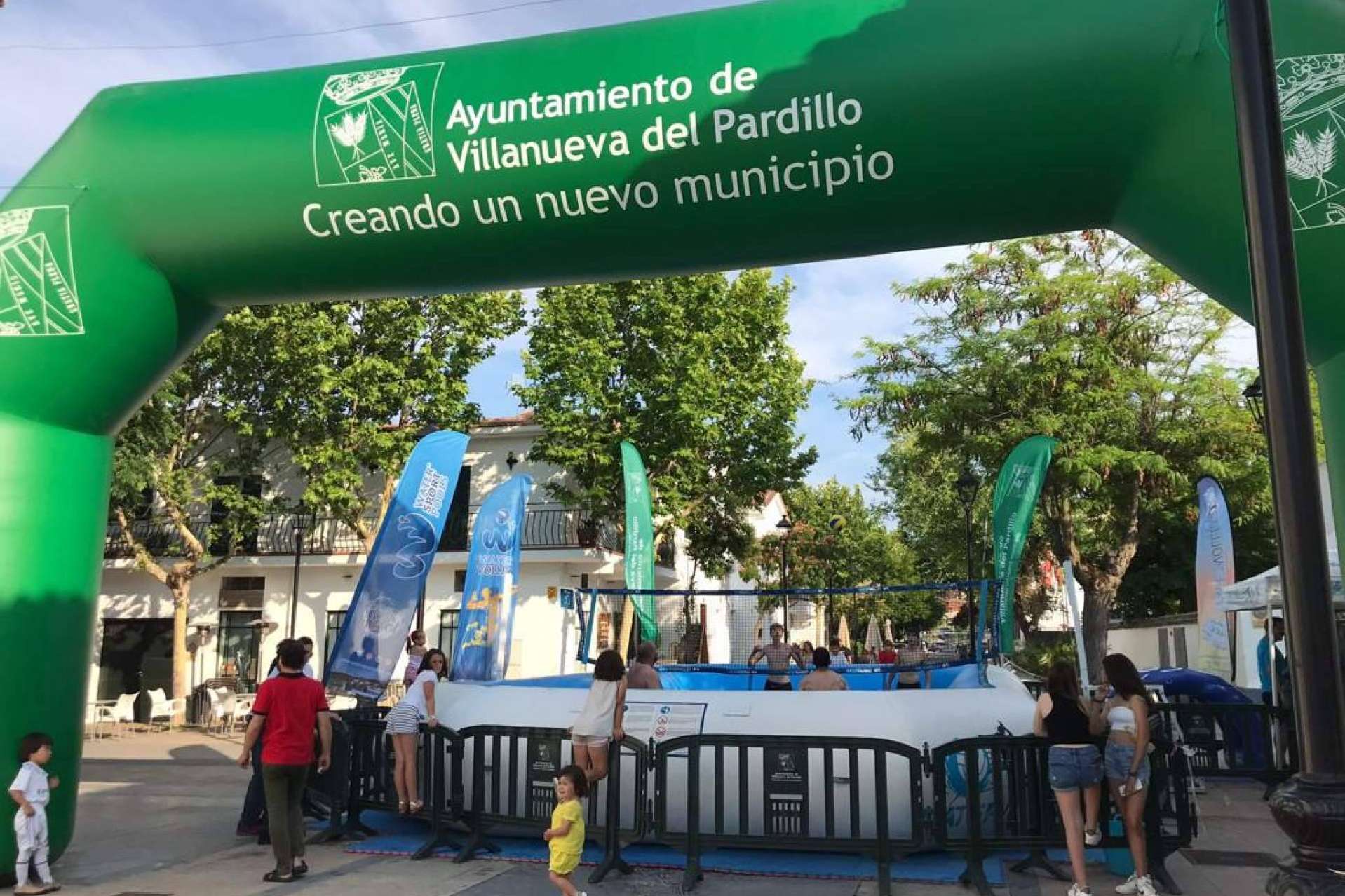 Éxito absoluto en el I Torneo WaterVolley Villanueva del Pardillo, la versión más divertida y refrescante del voleibol