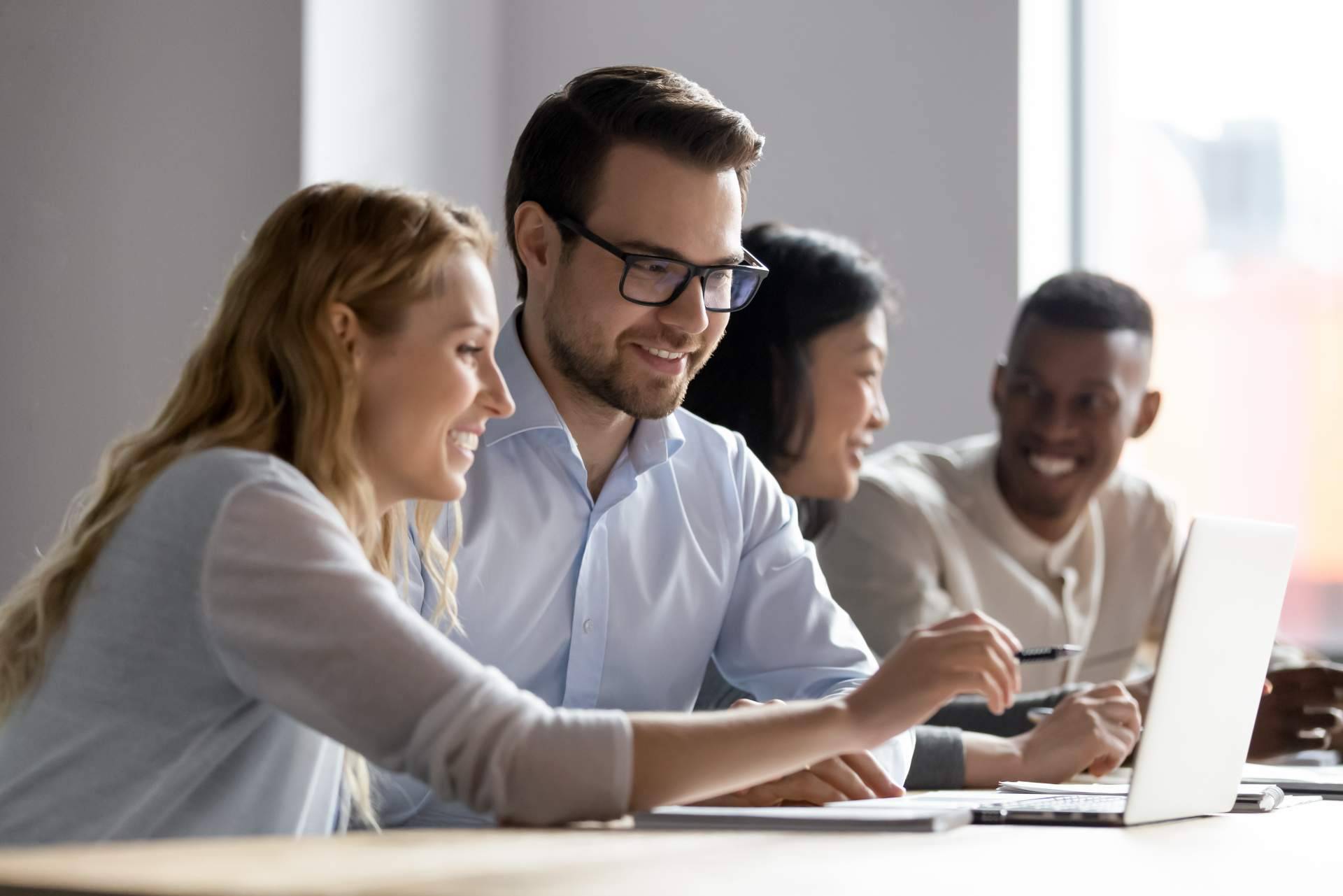 Crear y desarrollar una empresa, con la formación profesional que ofrece AEI Business School