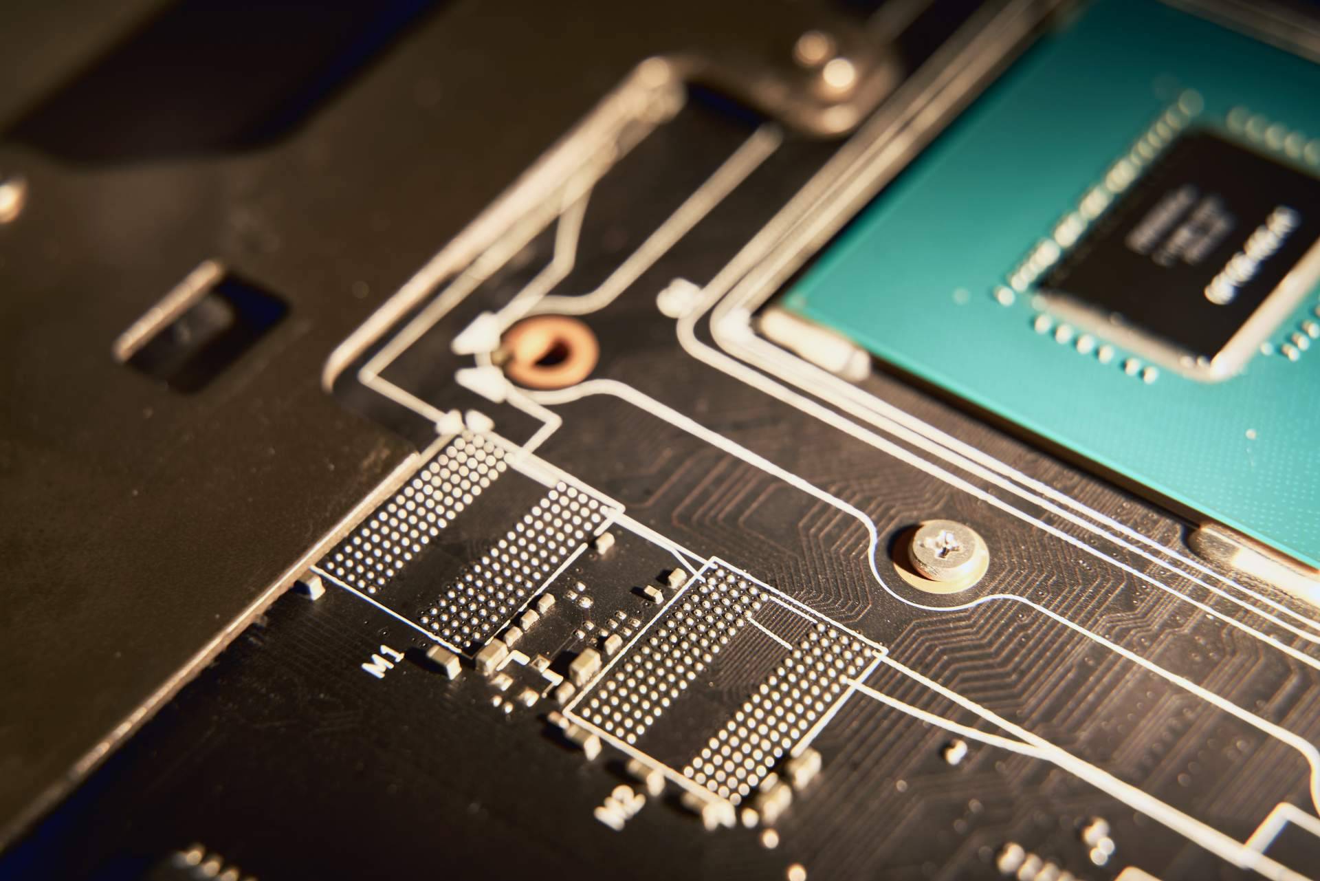 Evitar las falsificaciones de chips electrónicos con los servicios de Apus Global