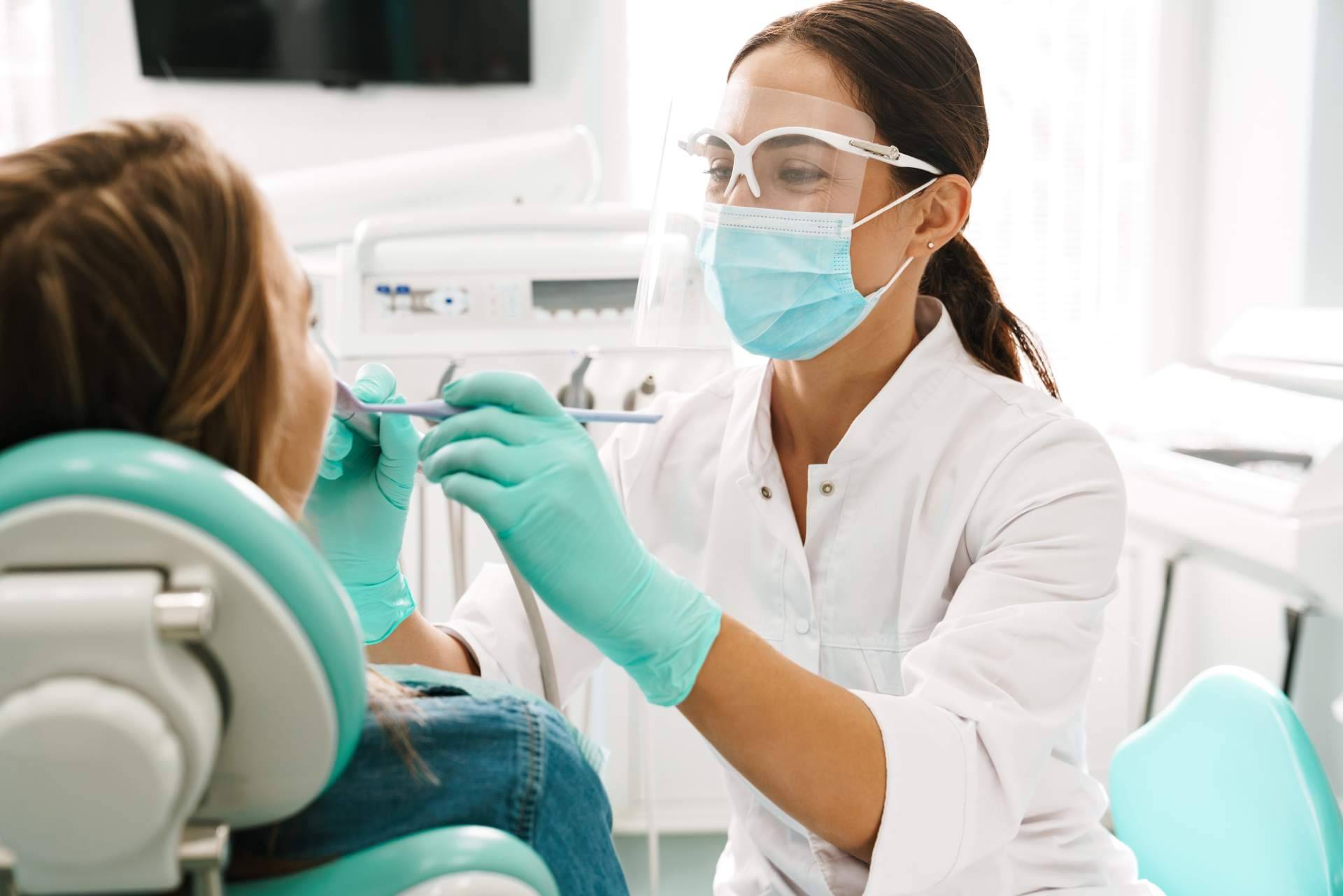 Cómo se puede tratar la sensibilidad en los dientes, por Ascensium