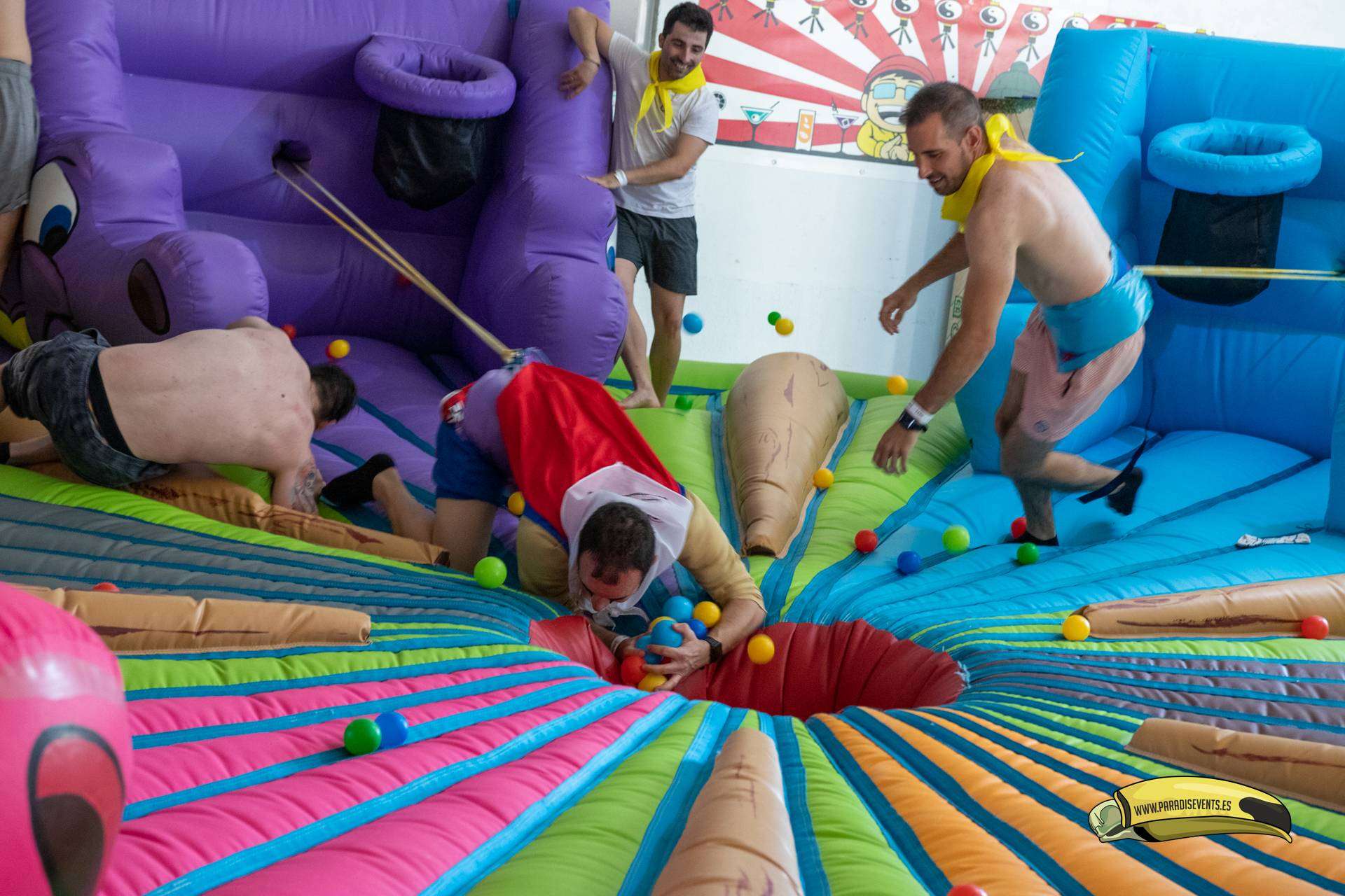Diversión asegurada con las pruebas de Humor Amarillo que ofrece Paradise Events en la finca Navalcarnero