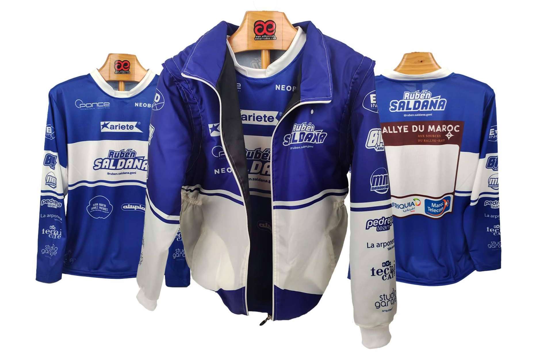 Camisetas de motocross personalizadas. Comodidad y estilo sobre dos ruedas de la mano de ADHESIVOSEMBARRADOS