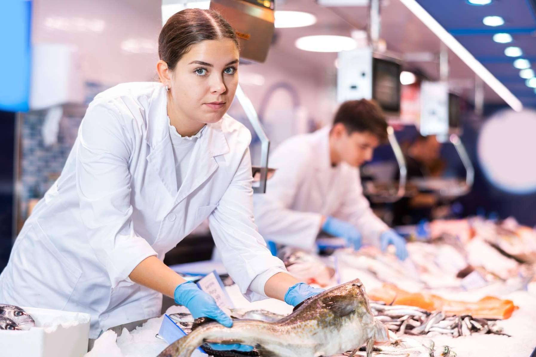 Pescadería Younes Ceuta cuenta con una gran variedad de pescados y mariscos en Ceuta y Algeciras