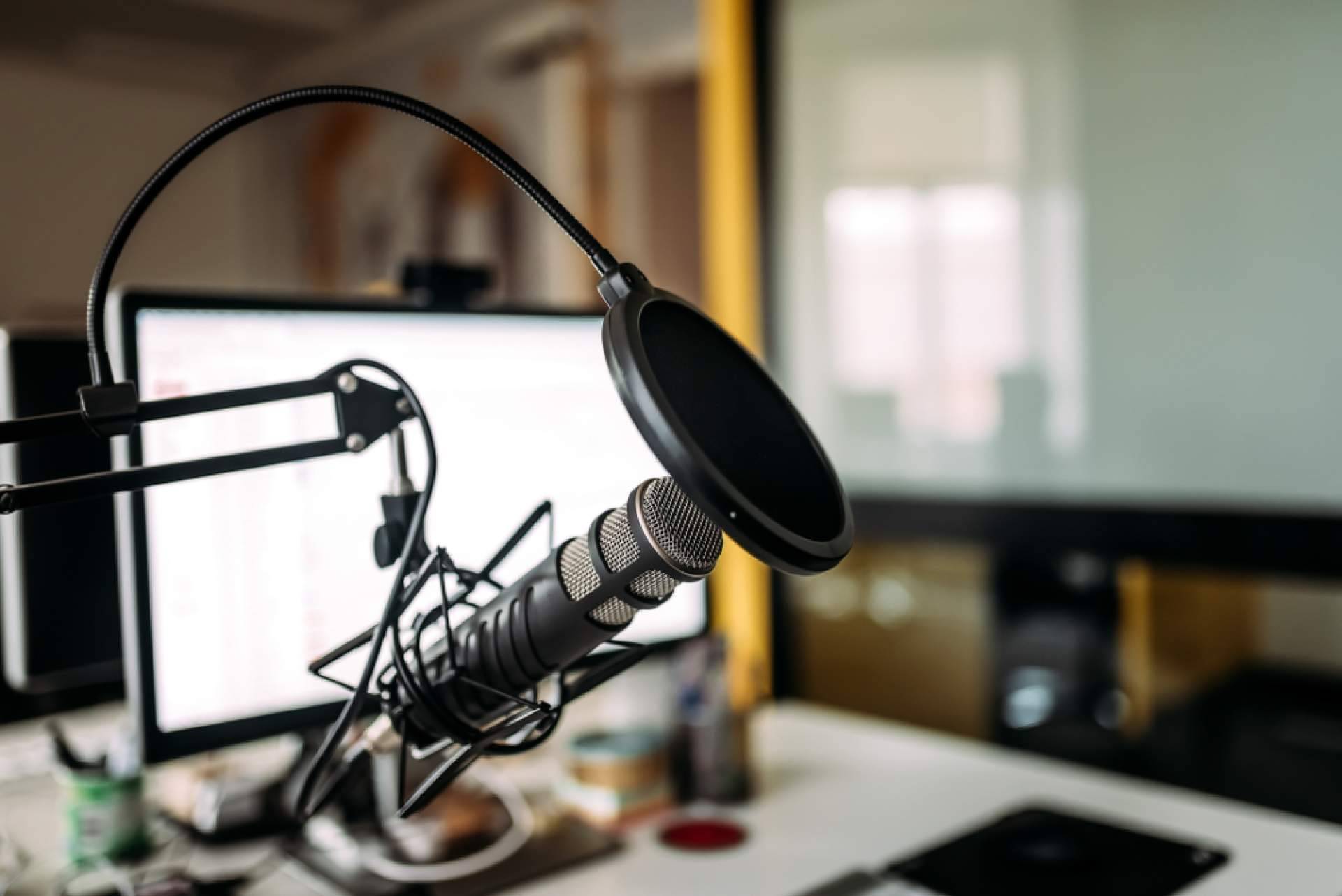 VEUS, Historias mestizas que sanan el mundo, bajo la producción de podcast de Iván Patxi