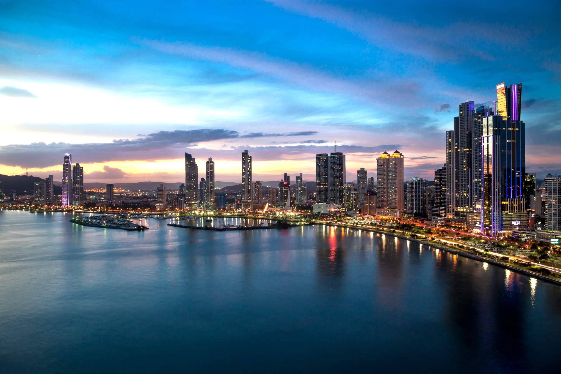 Hacer negocios e invertir en Panamá, por Grupo Los Pueblos
