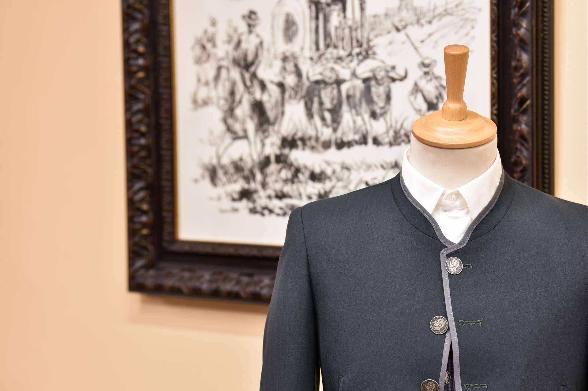 El traje de corto preferido por los campeones de Doma Vaquera