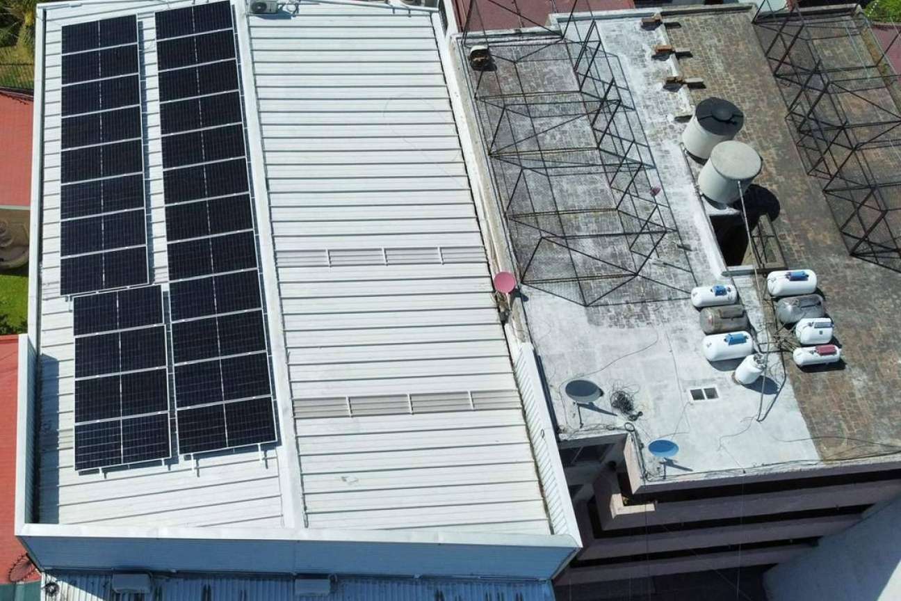 Cómo obtener paneles solares sin invertir un peso