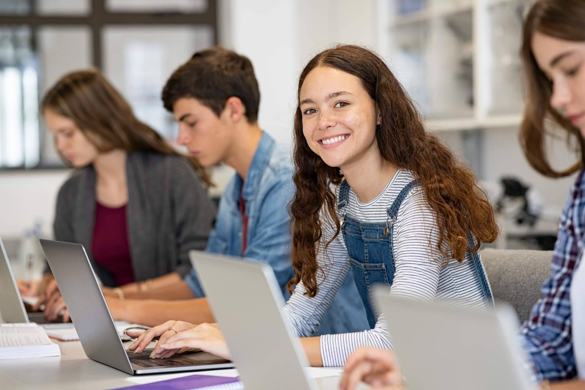 Portátiles económicos para estudiantes, con Ordenador Outlet