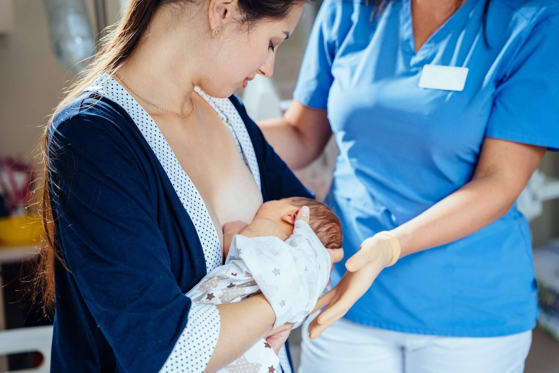 ¿Cuáles son los errores más comunes que hacen las madres al dar el pecho?