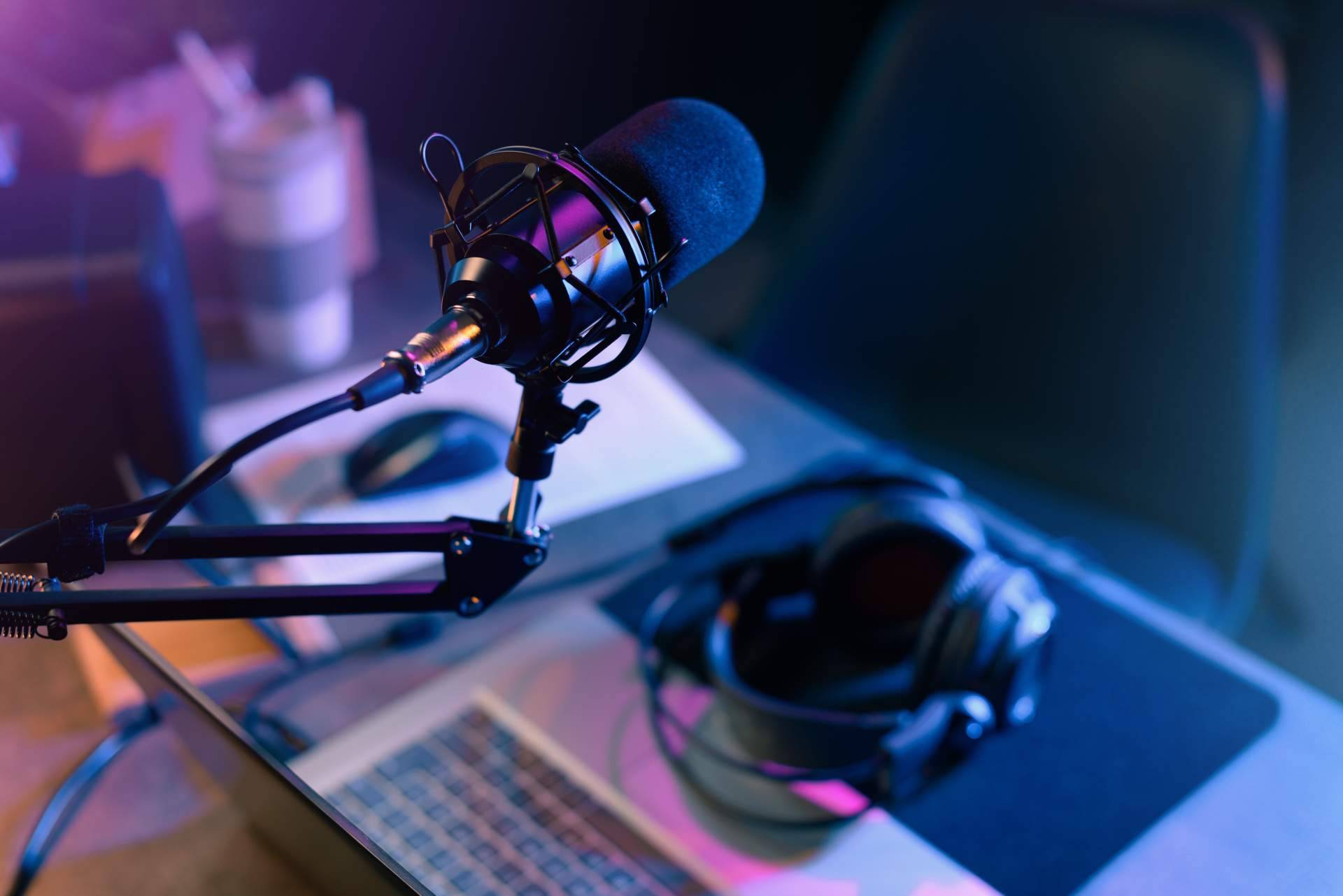 Ell pódcast 'Biengastando' de educación financiera de Roams con Iván Patxi a los mandos