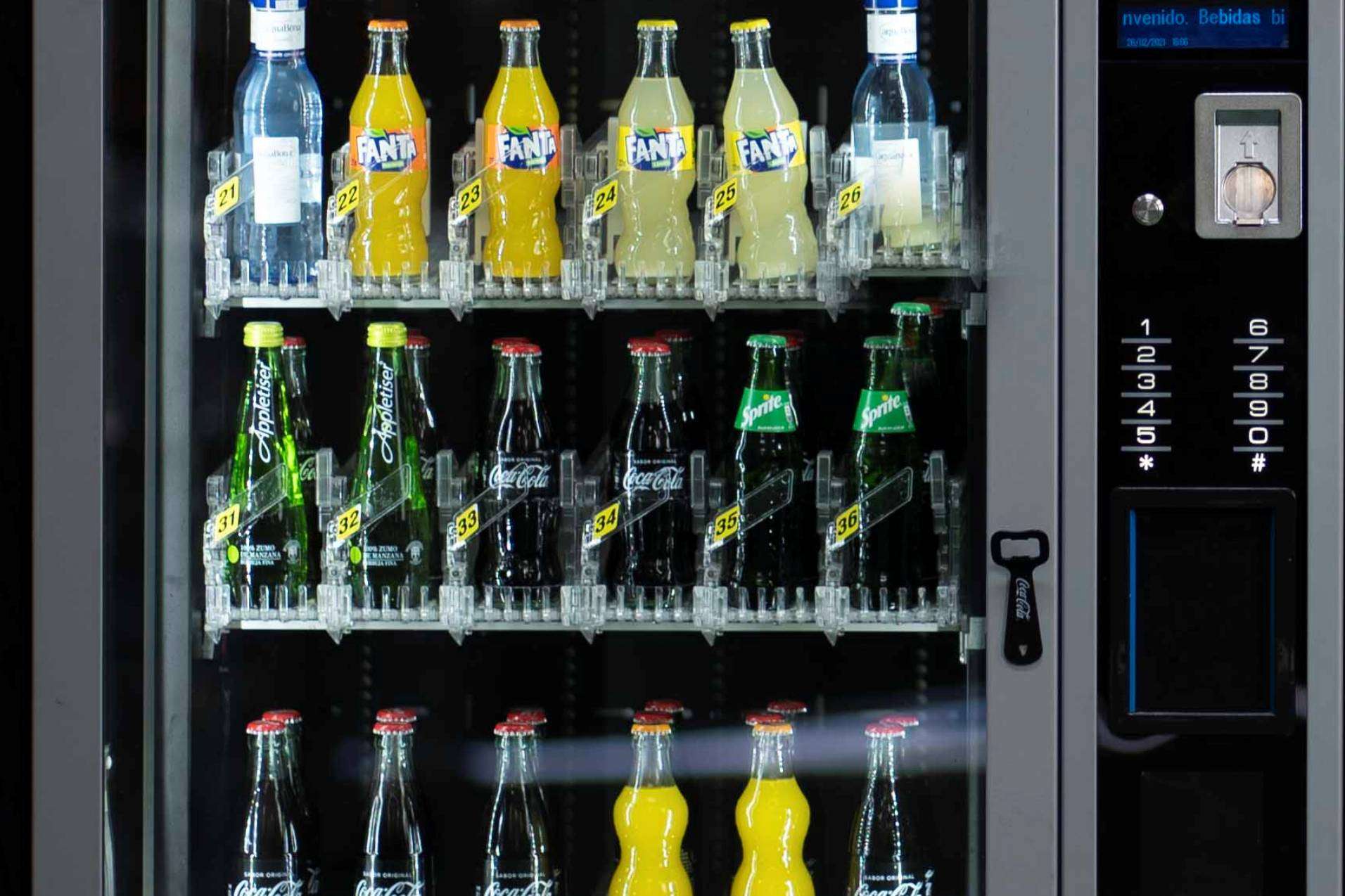 Amplia variedad de máquinas expendedoras, en C&B Señor