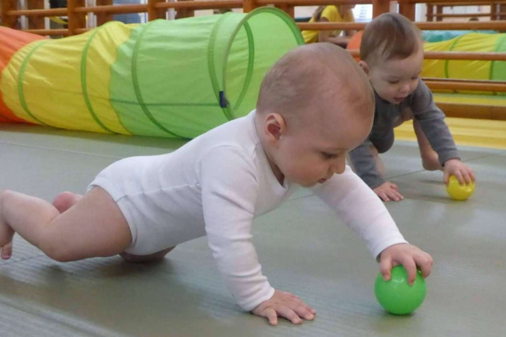 Lenoarmi, formación en psicomotricidad acuática y tierra para bebés y niños