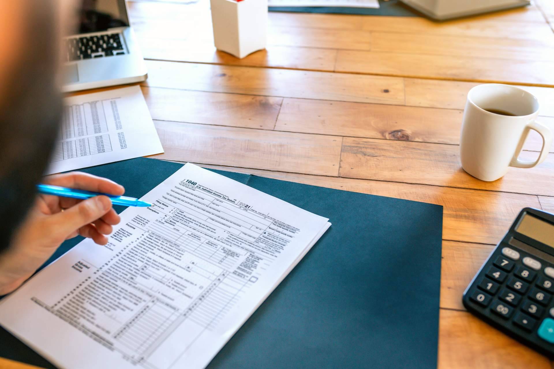 Servicios de asesoría declaración renta, con Ceesa