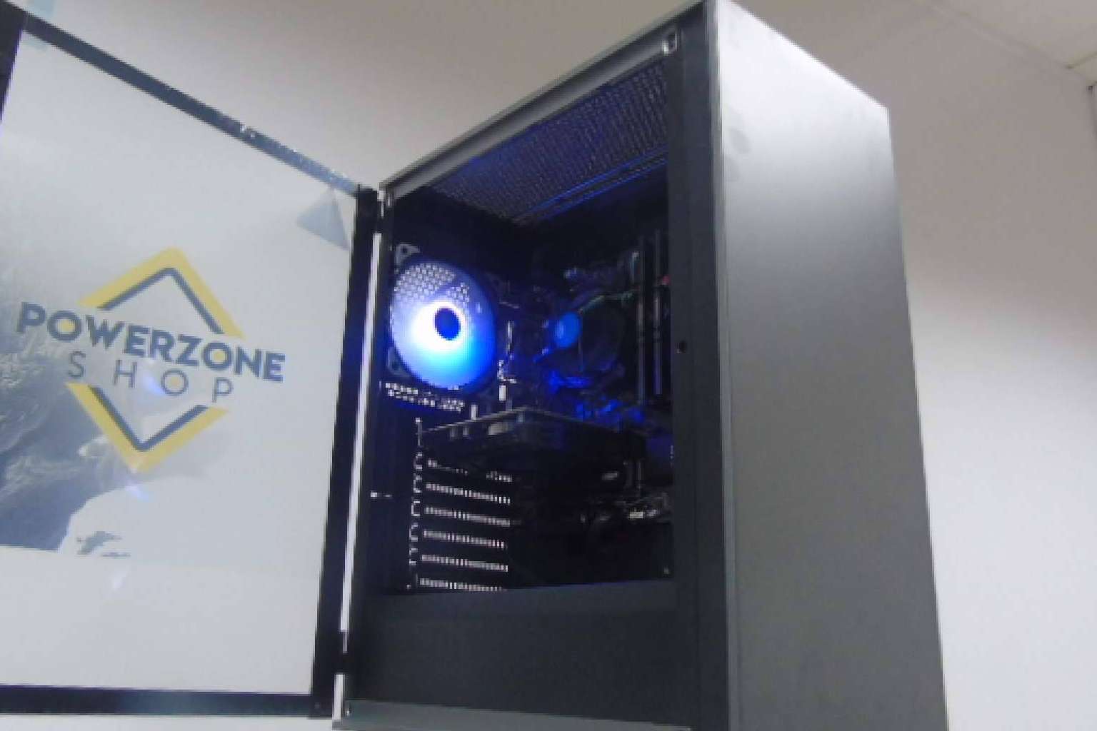 Variedad de PC para oficina en PowerZone Shop