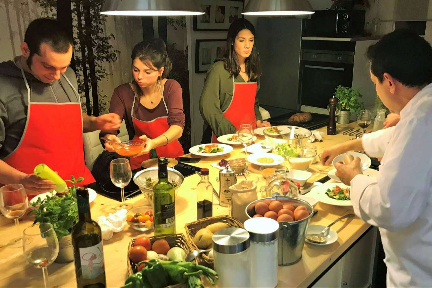 Crear vínculos fuera del espacio de trabajo en Barcelona con Just Royal Bcn