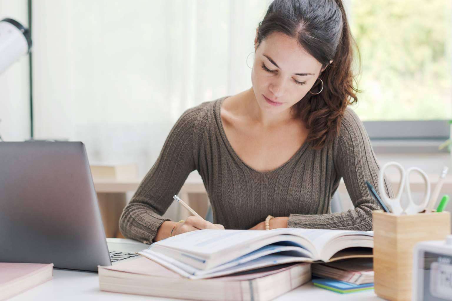 Instituto de Estudios y Empleo y los cursos adaptados a los certificados de profesionalidad