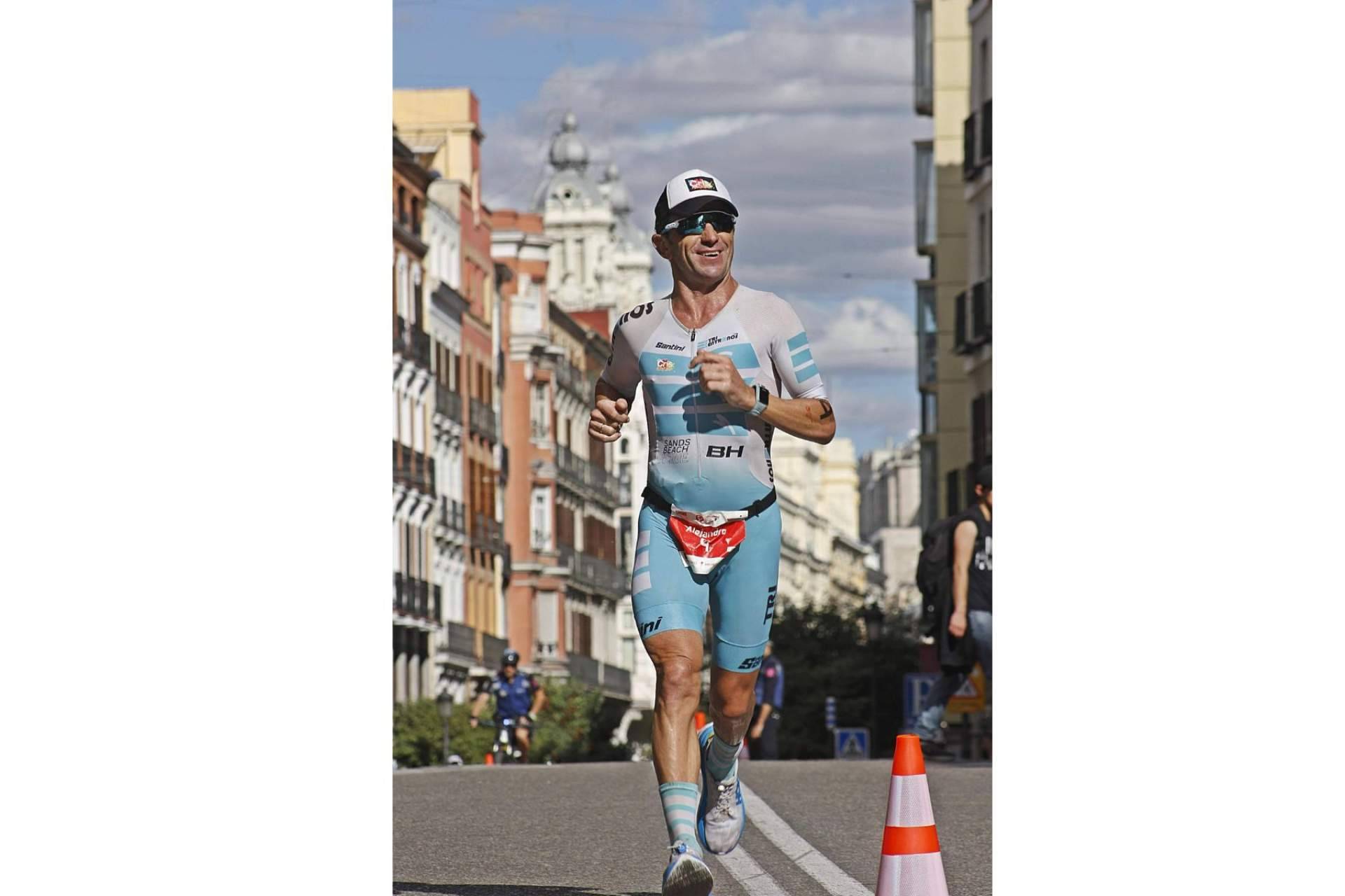 Planes de entrenamiento triatlón de la mano de Alejandro Santamaría de Treintrenos