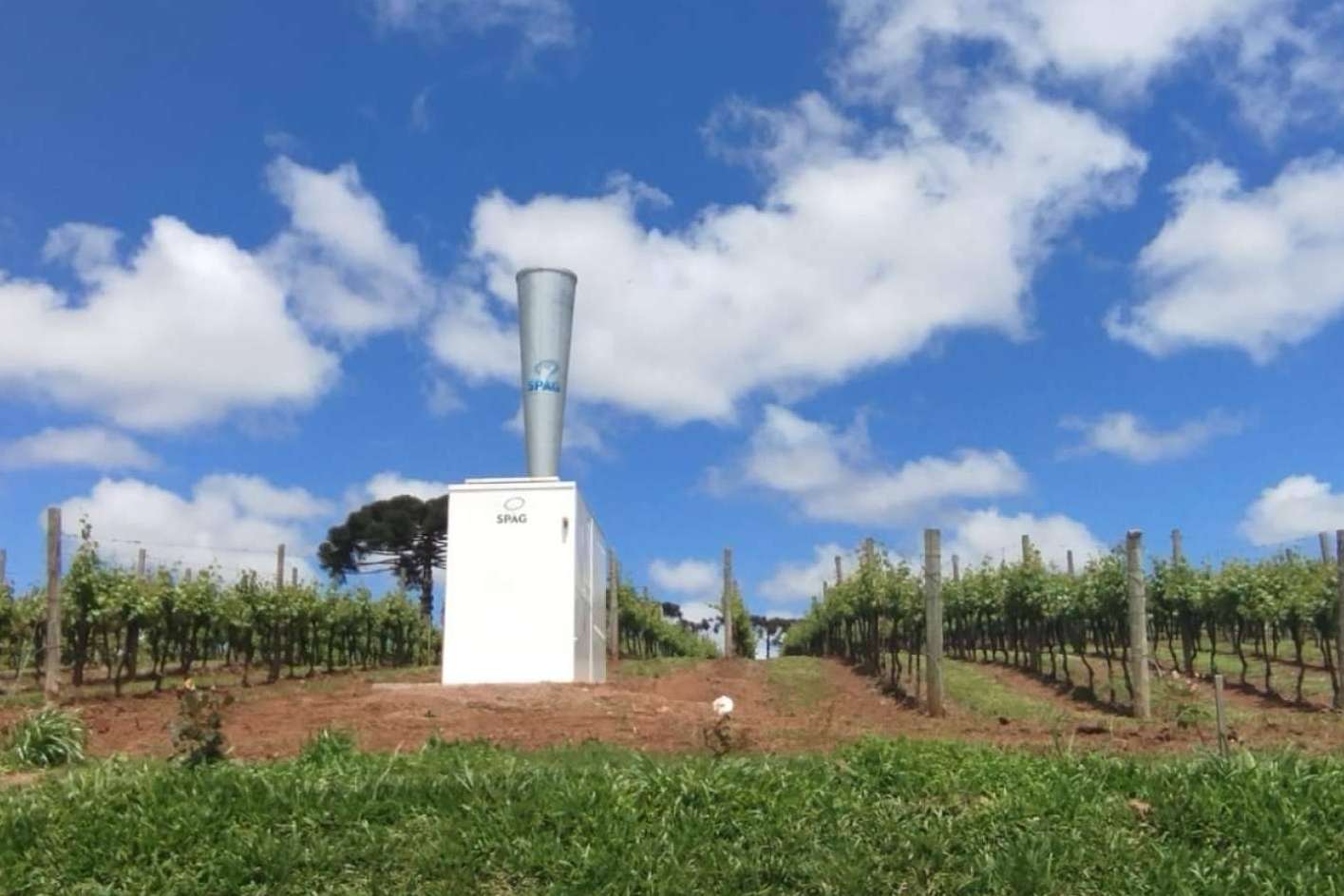 Este sistema es capaz de proteger un cultivo del granizo