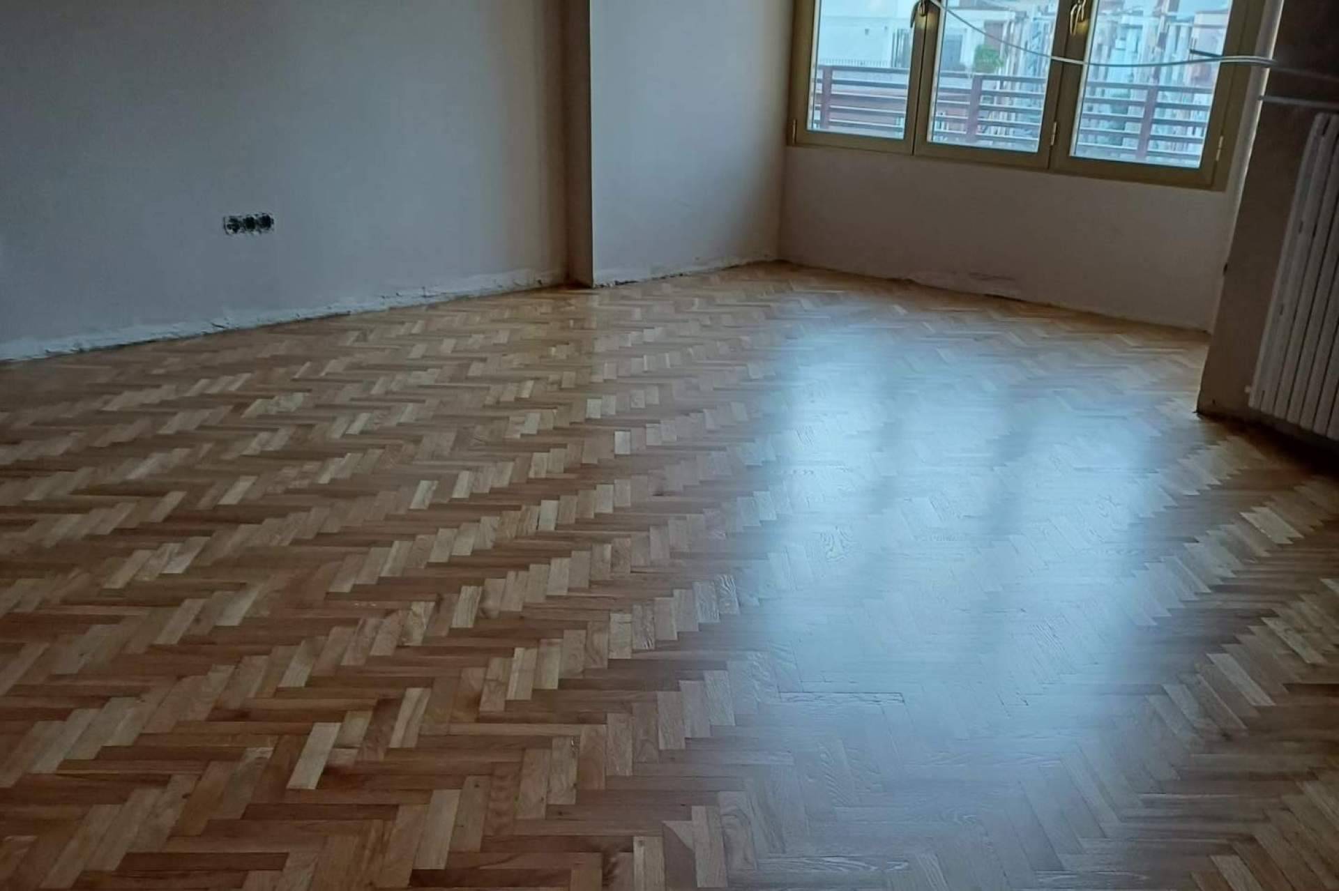 Con tarimas flotantes como las que ofrece AG Pavimentos es posible dotar a un espacio de elegancia y calidez