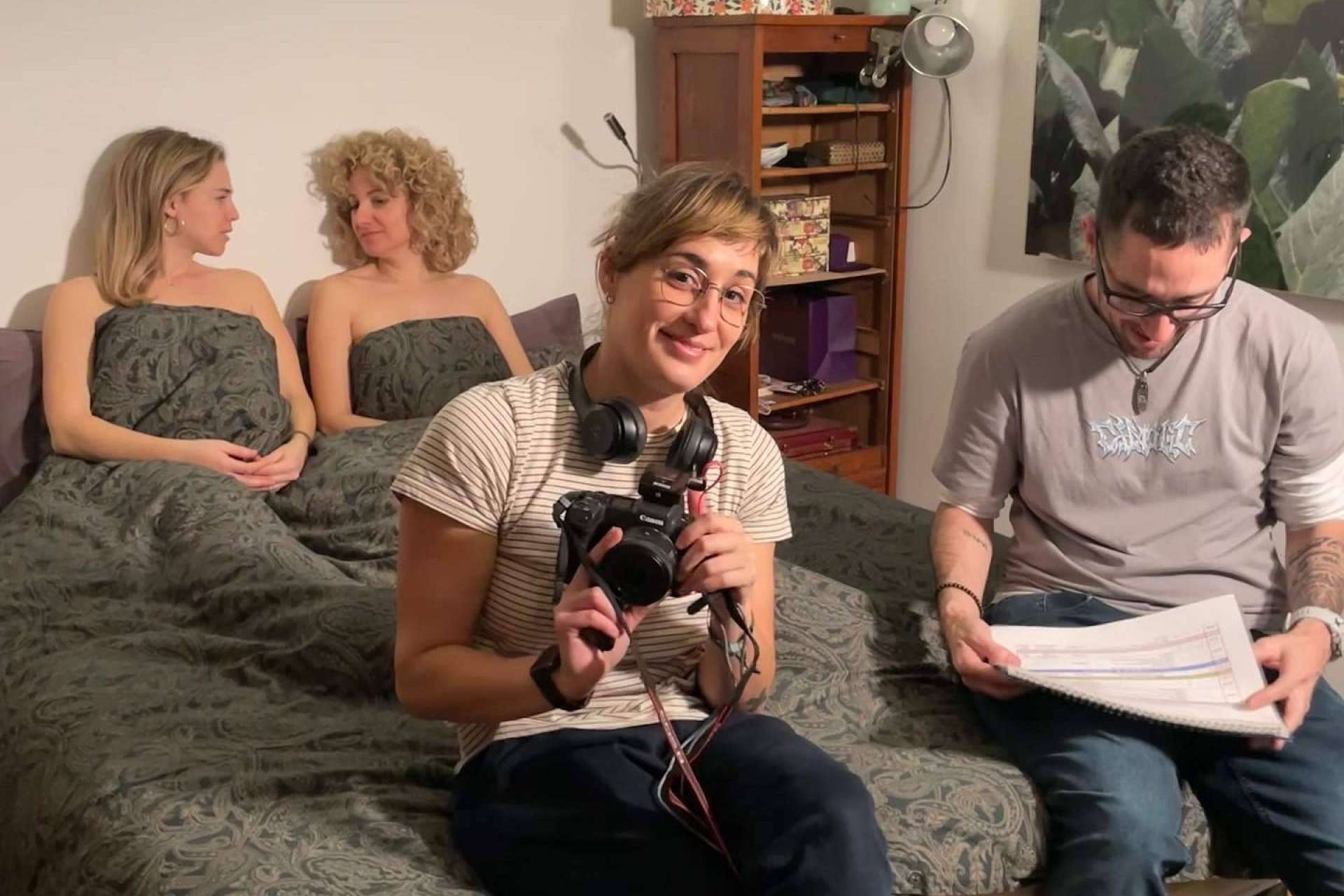 Estreno de nueva serie lésbica 'Nuestra Cama' el 13 de mayo en el canal de YouTube El Contacto Cero Web Series LGBTQ