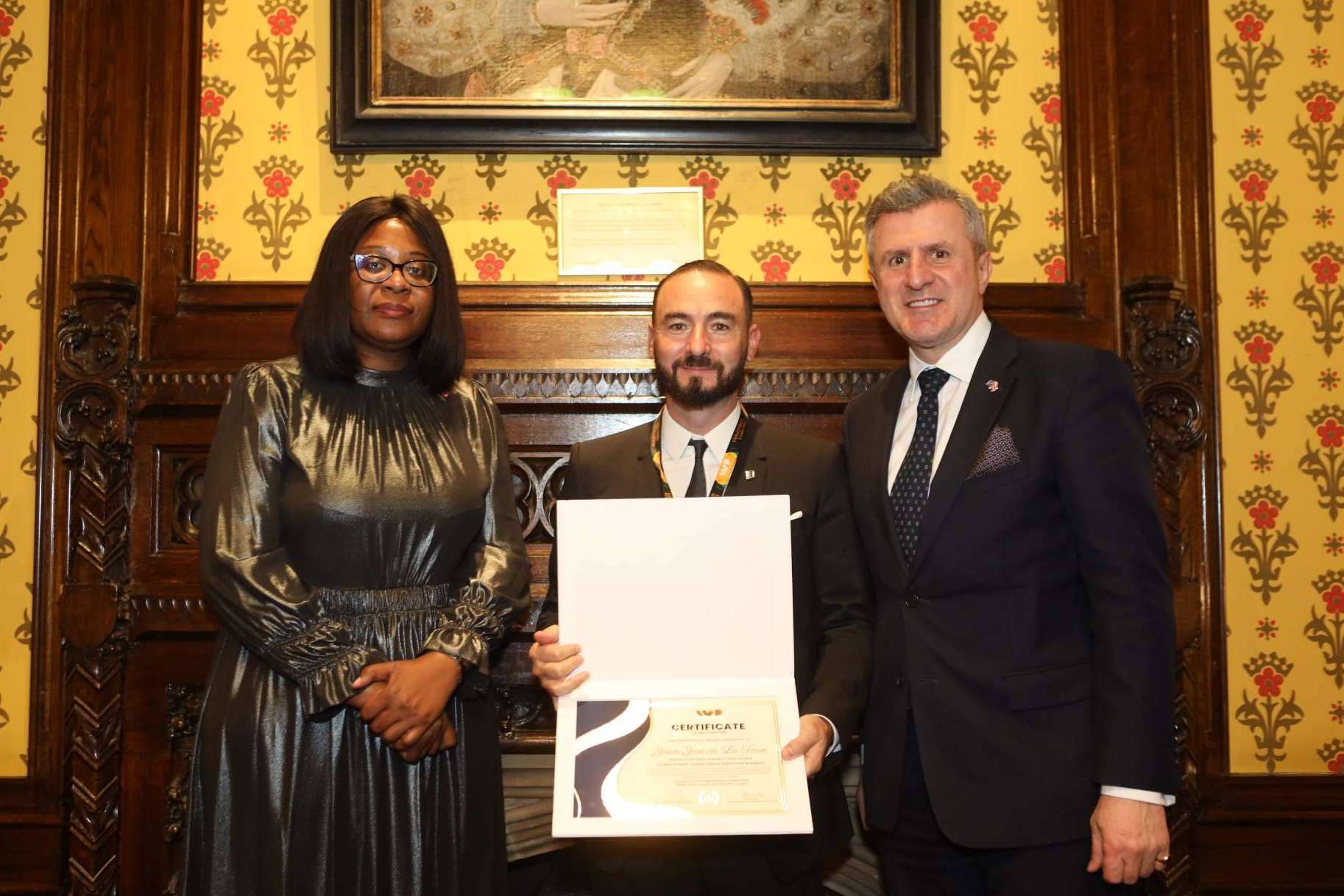 Juan José de La Torre recibió el premio Global Power Leaders 2024 por su enfoque disruptivo en los negocios