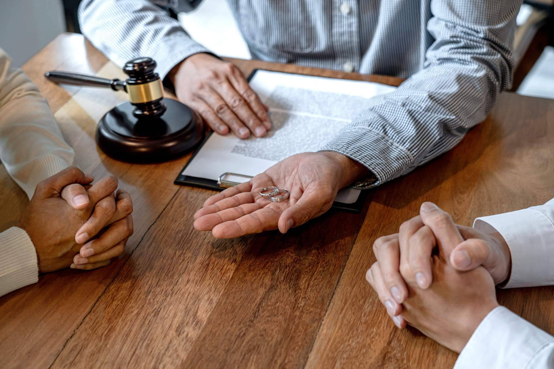 Català Reinón Abogados ofrece un asesoramiento jurídico integral y estrategias legales a medida