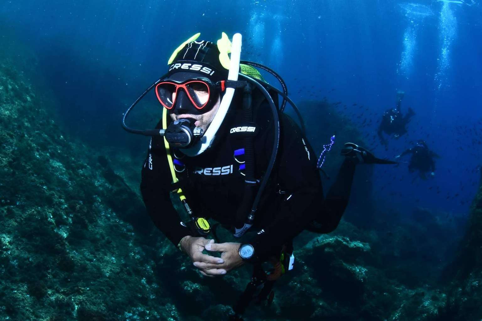 Transformar una pasión en profesión, con el curso de instructor de buceo PADI de Miguel Coll