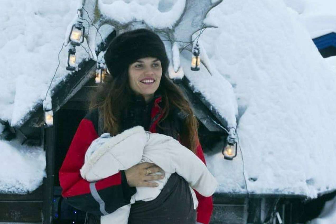 La madre viajera desafía los conceptos tradicionales que se tienen sobre ser una mamá
