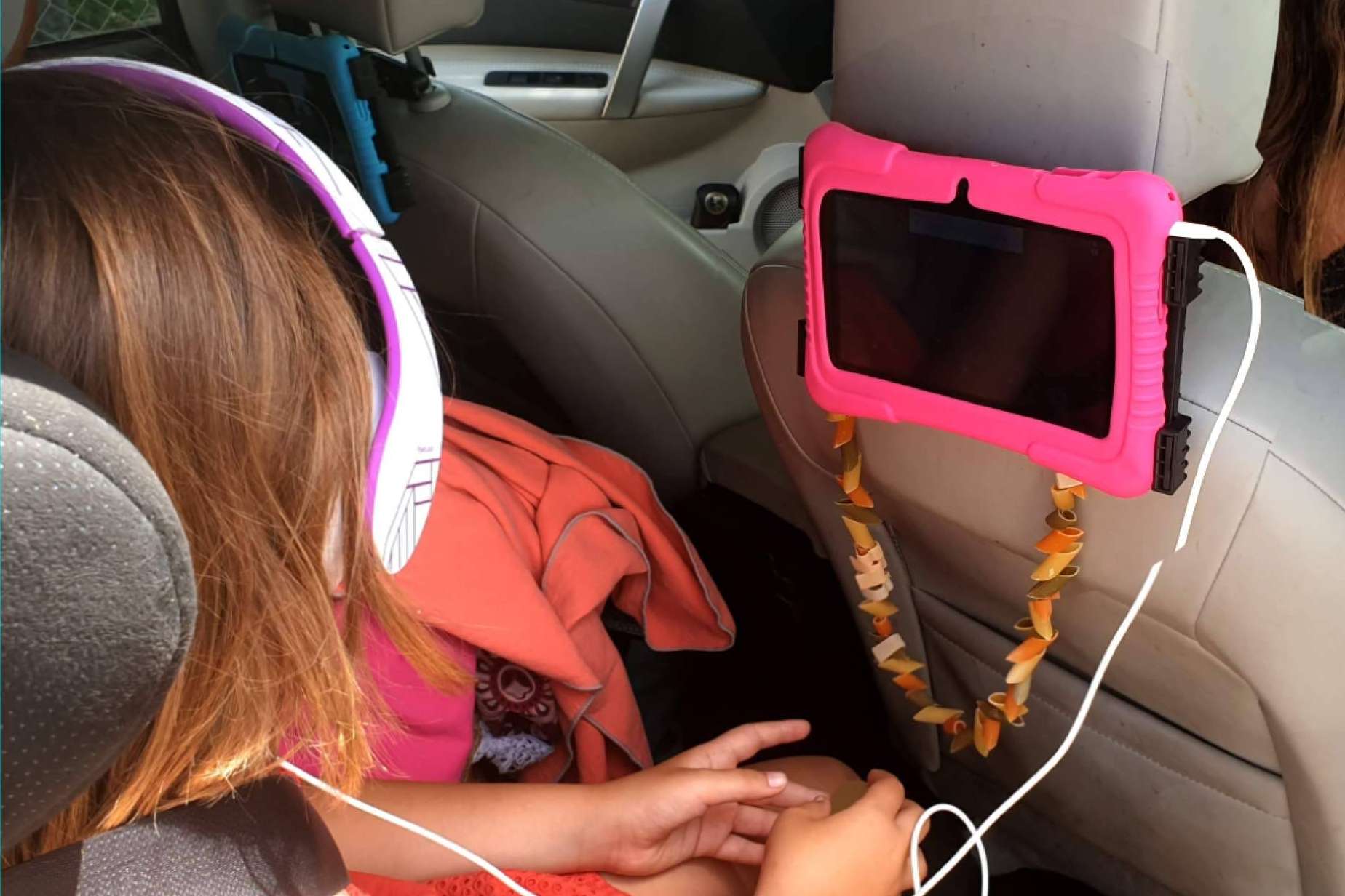 La tablet para niños de SaveFamily garantiza un entretenimiento seguro y saludable en largos viajes