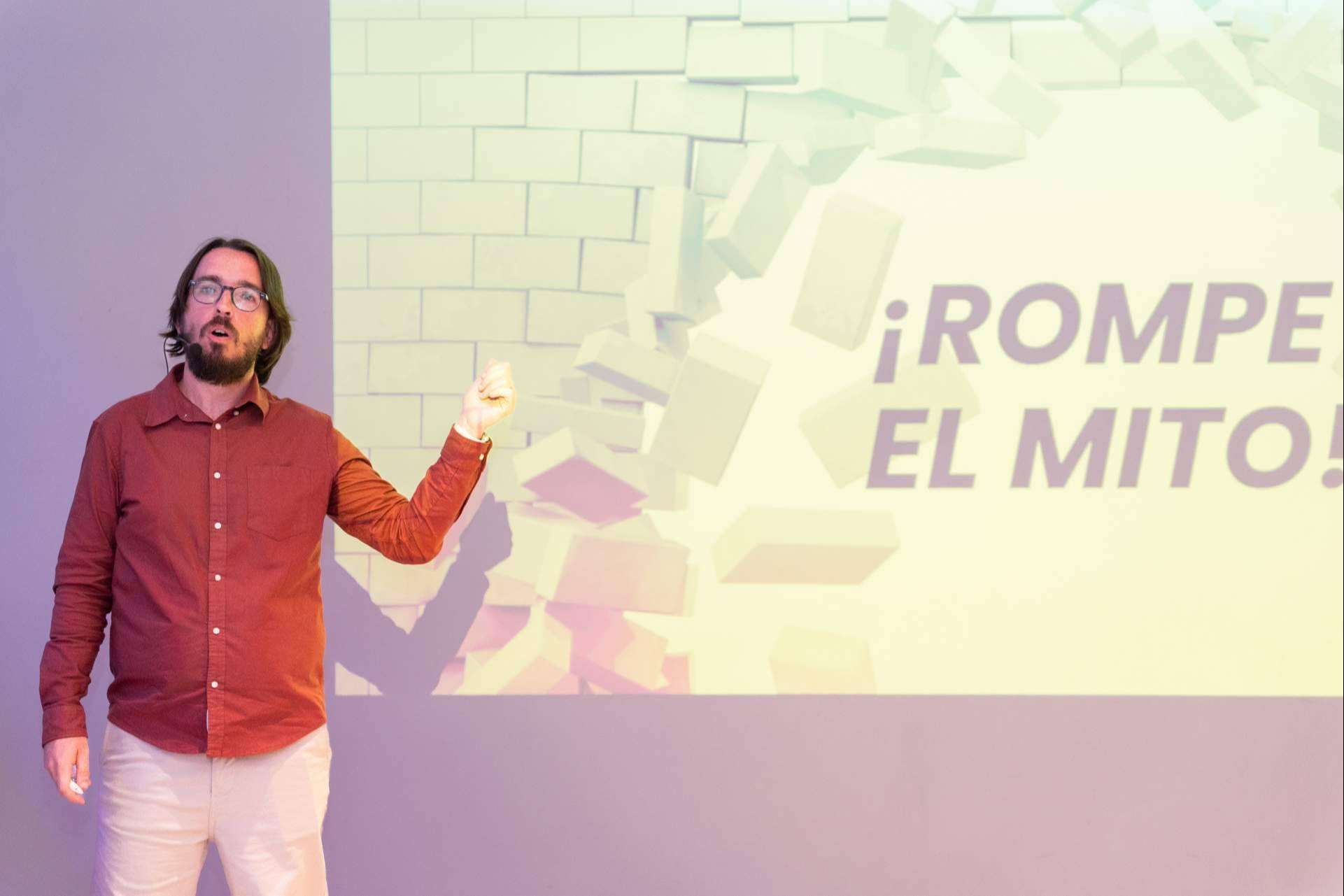 Rubén Monllor crea la metodología Doble Identidad, de Empleado a Emprendedor