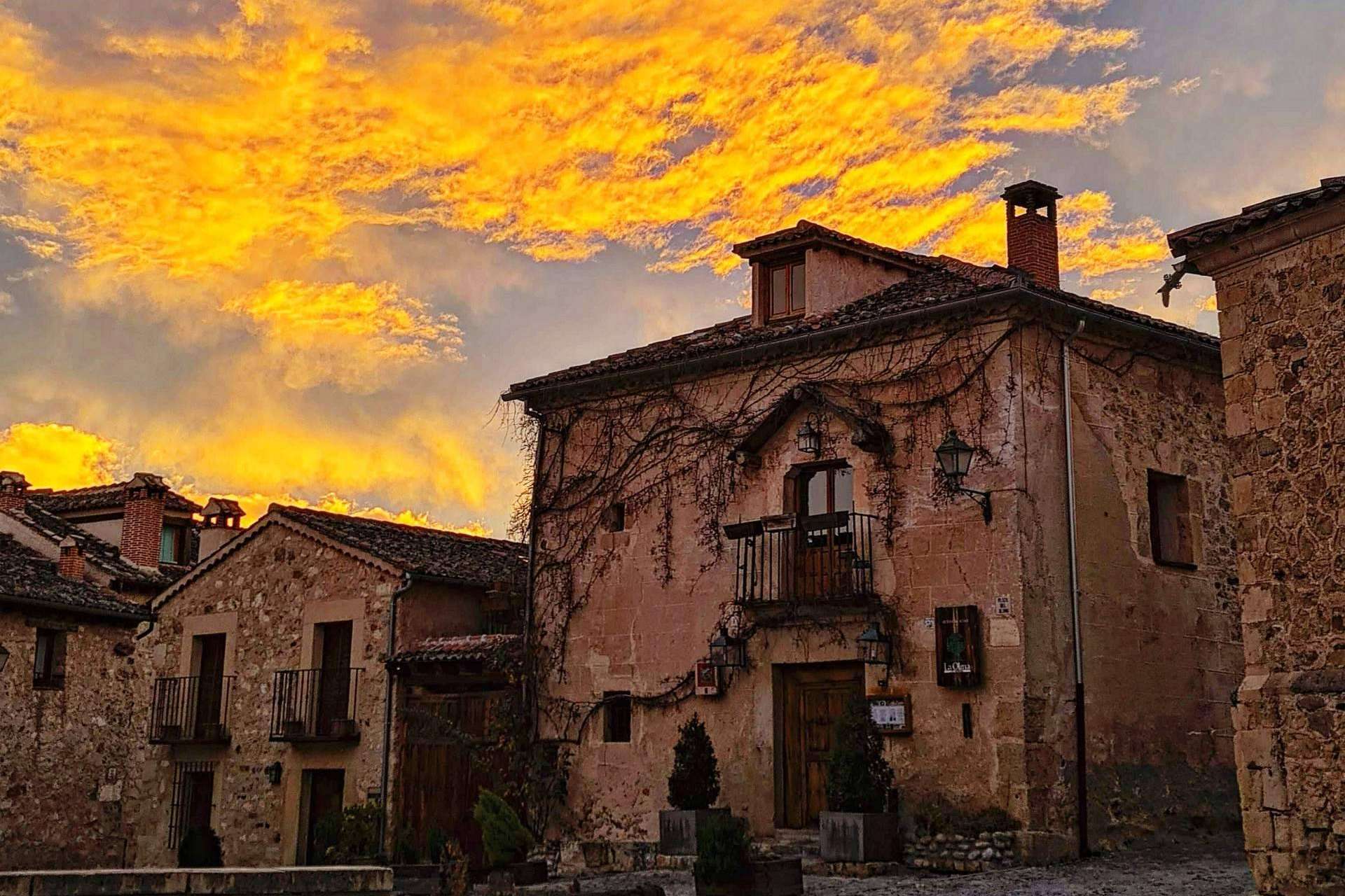La Olma ofrece una experiencia gastronómica única con su diversidad de platos tradicionales de Castilla y León