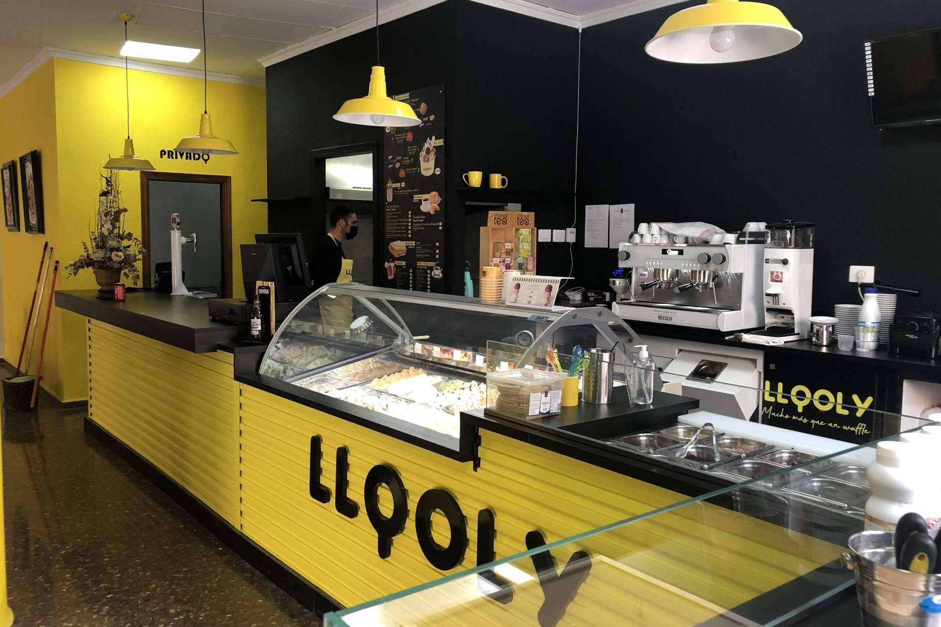 Gofres con burbujas en Llooly, una explosión de sabor y textura en cada mordisco