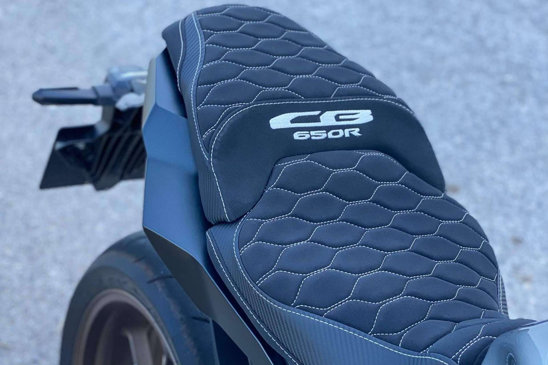 Personalización y tapizado de fundas de asiento de moto para todo tipo de marcas y modelos