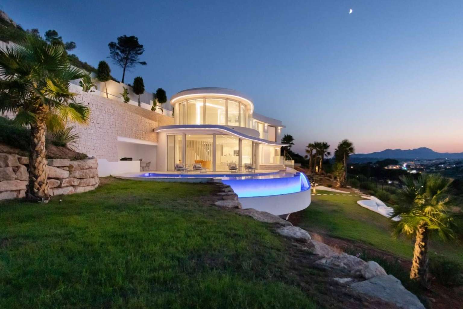 MG Villas Luxury Property, la inmobiliaria con 30 años ofreciendo propiedades exclusivas en Costa Blanca Norte