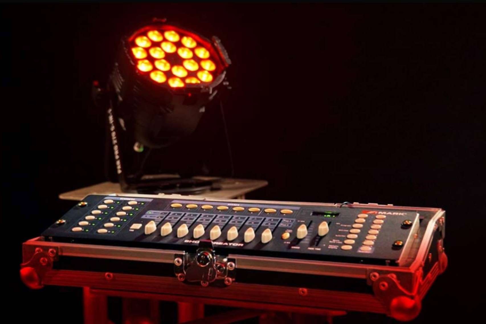 Luces y efectos para organizar una fiesta