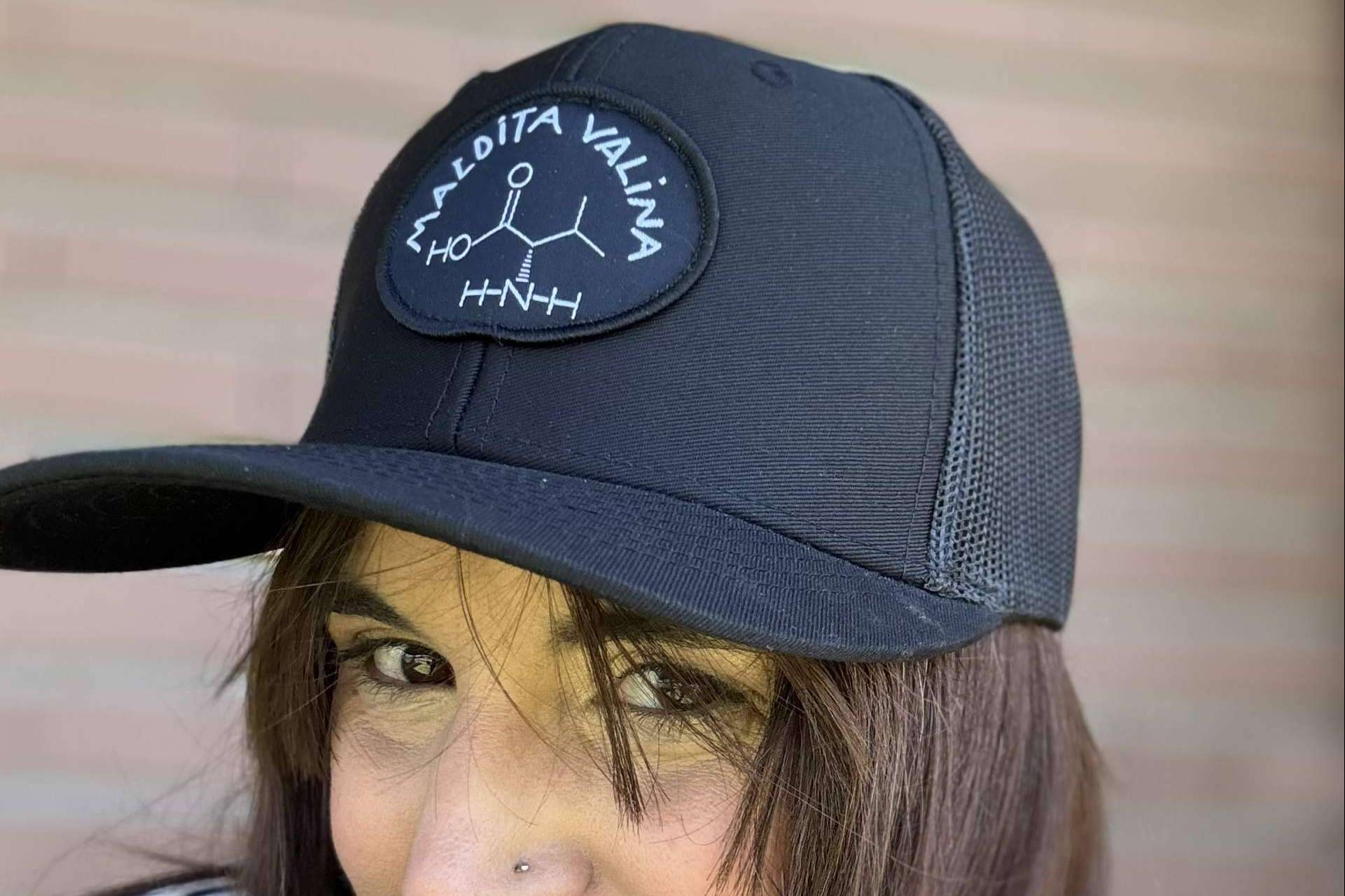 Maldita Valina; una marca emergente con diseños originales y un fin solidario